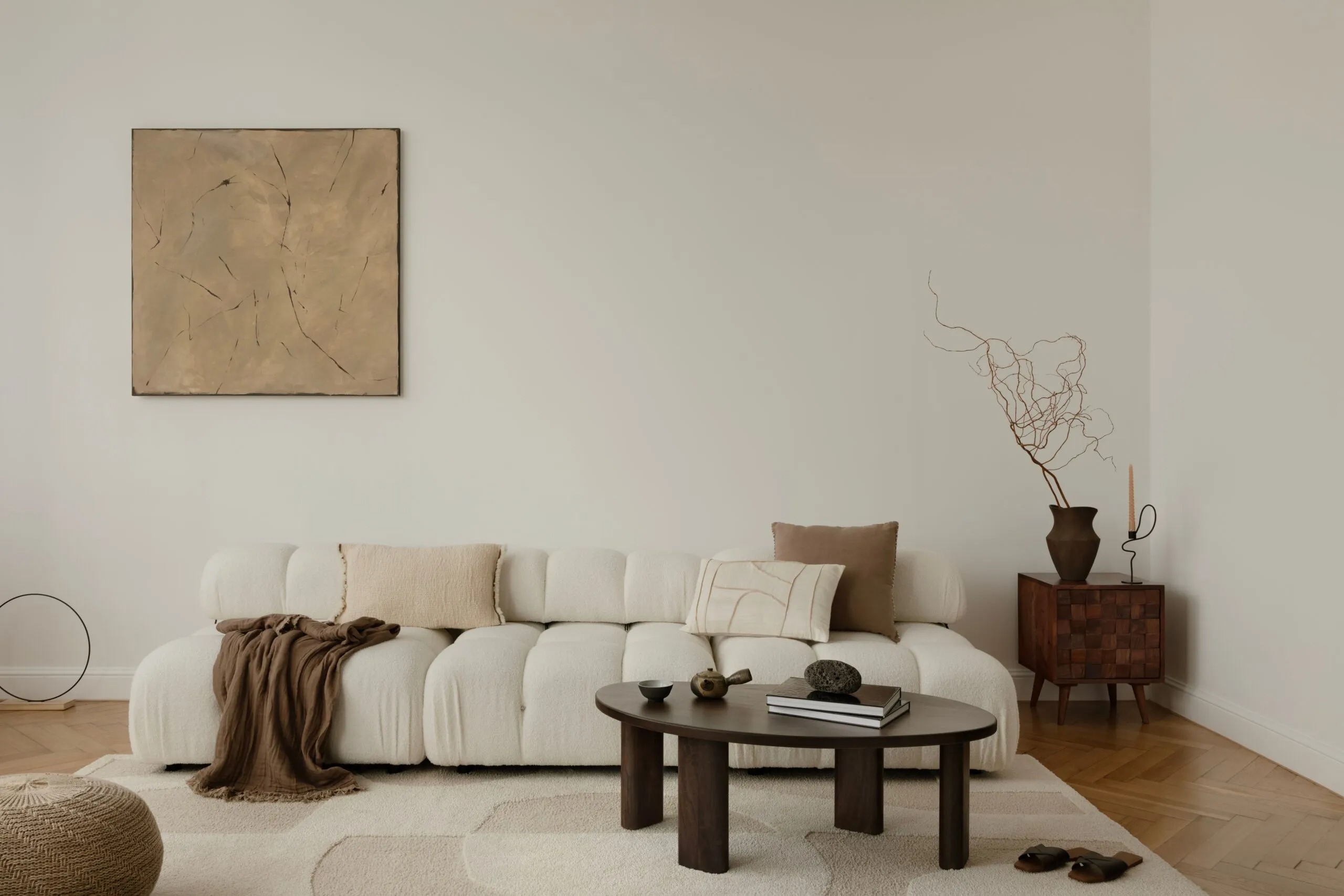 Modern living room featuring warm beige tones and elegant decor, symbolizing expat housing services in the Netherlands that focus on comfort and style.